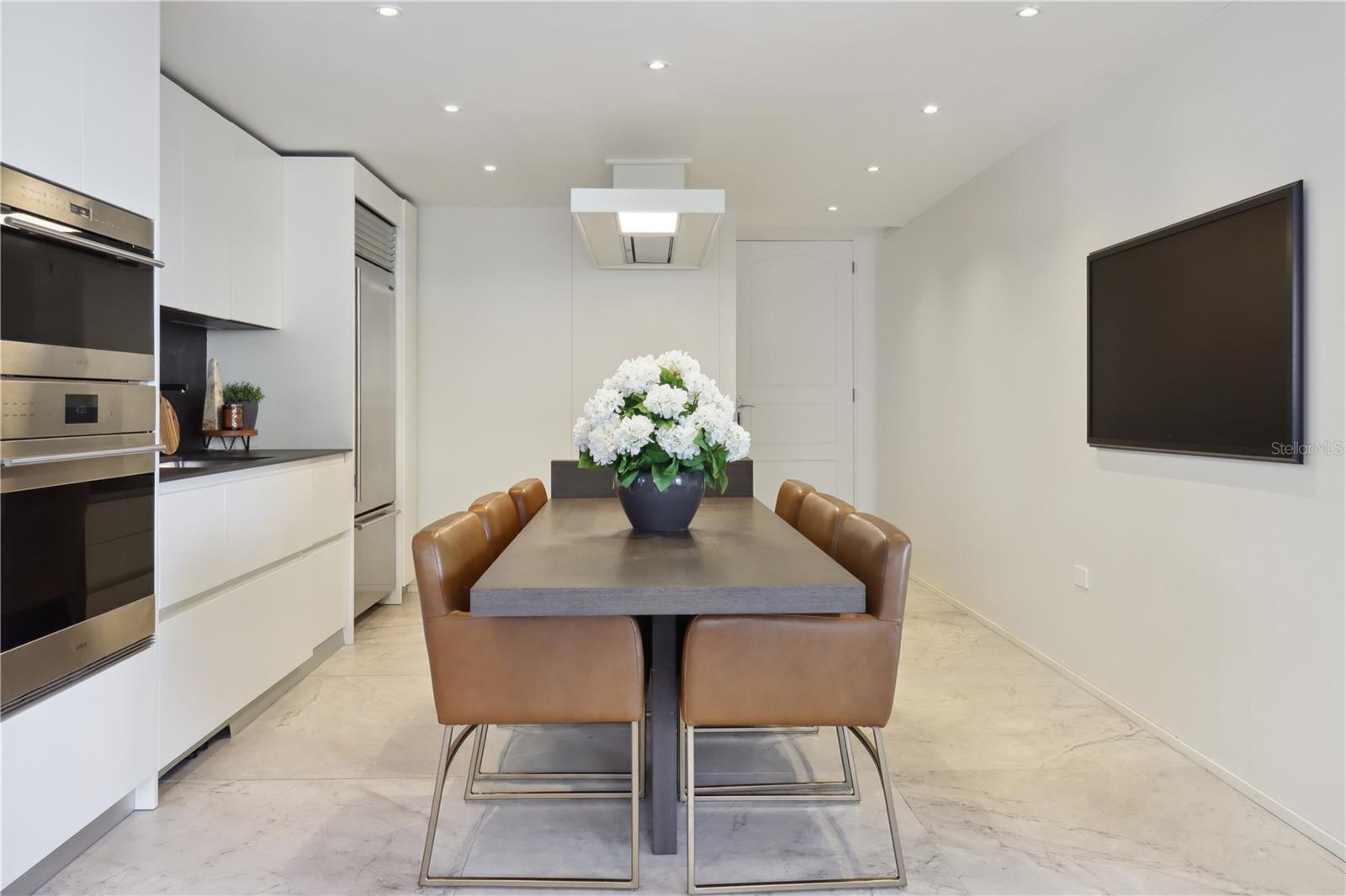 1485 ASHFORD #10D