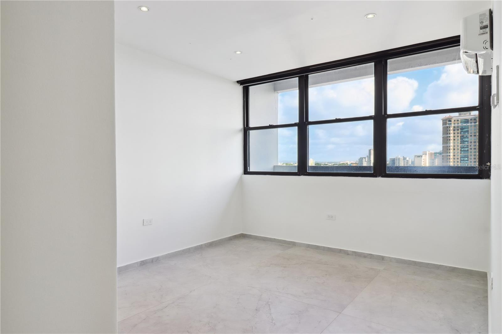 1485 ASHFORD #10D