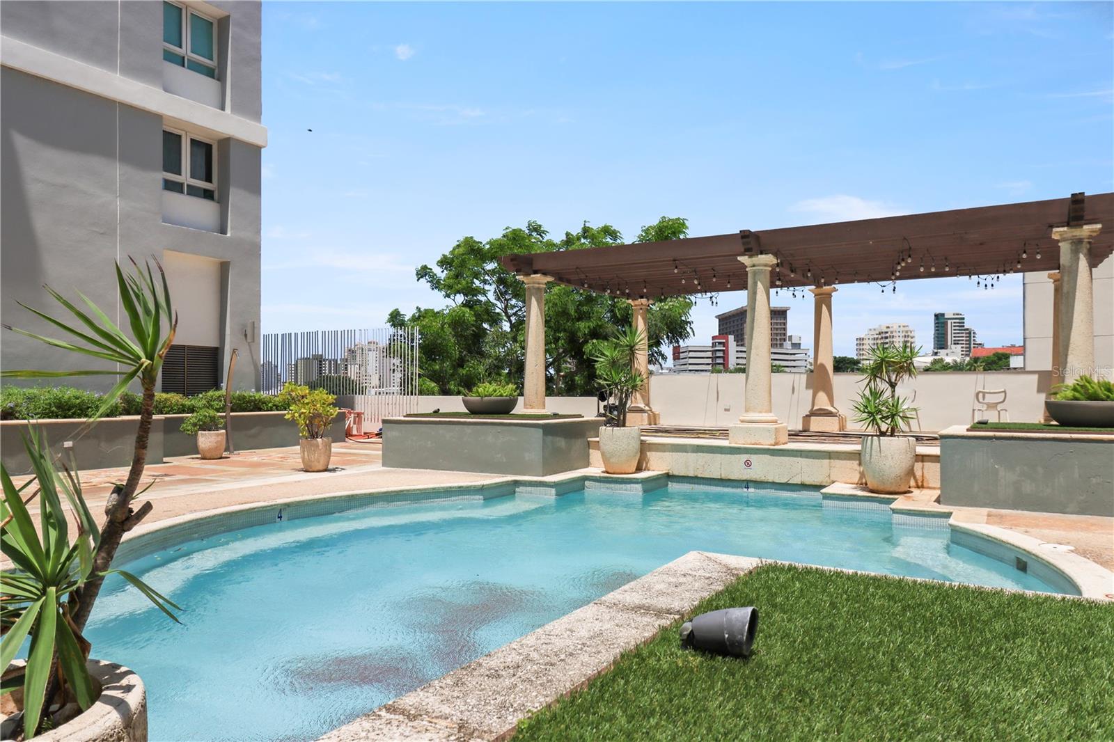 305 VILLAMIL AVE #1209