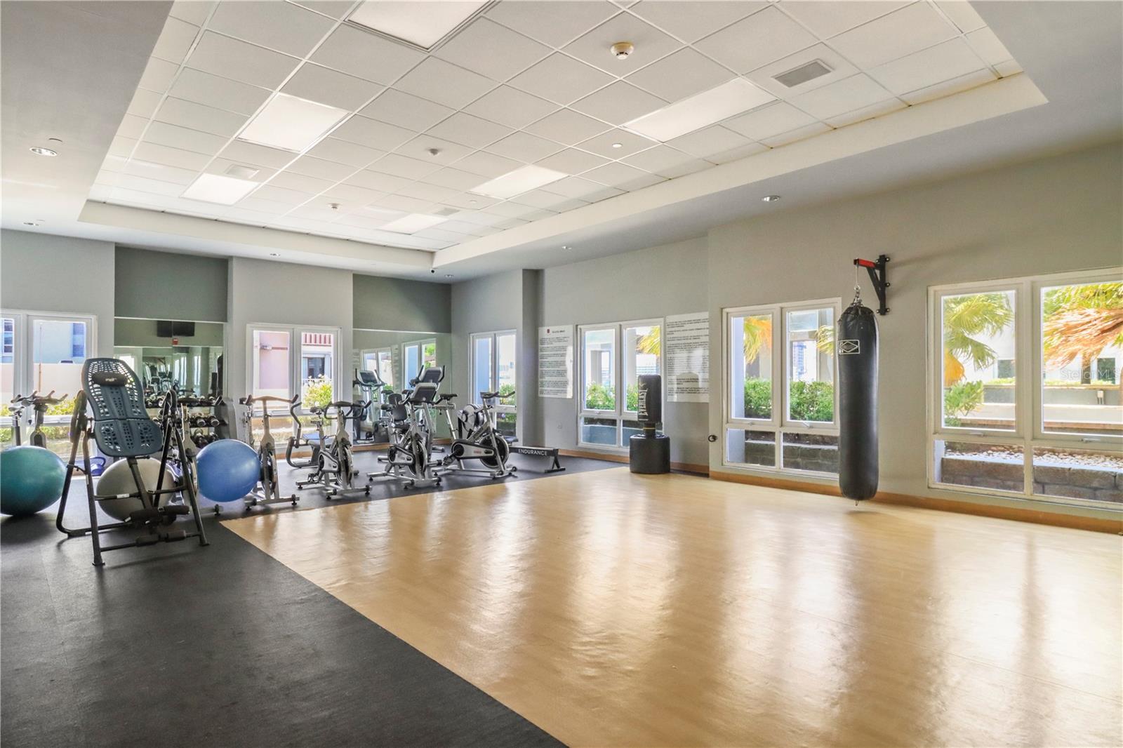 305 VILLAMIL AVE #1209