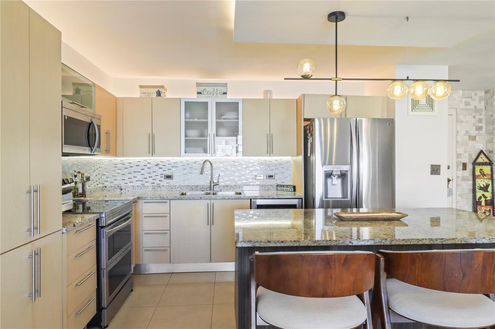 305 VILLAMIL AVE #1209