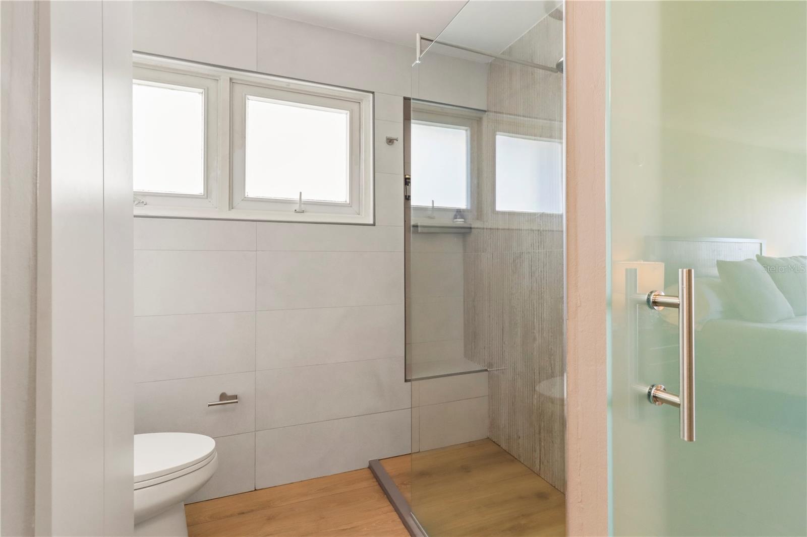 305 VILLAMIL AVE #1209