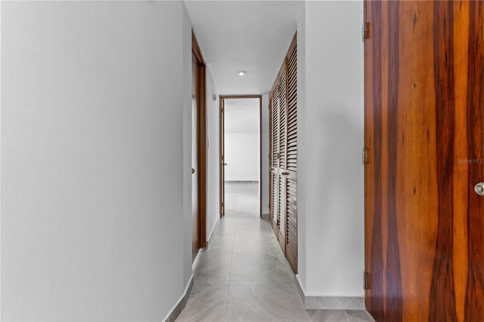 59 KINGS COURT #503