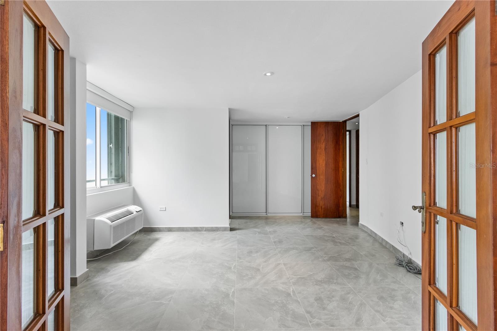 59 KINGS COURT #503