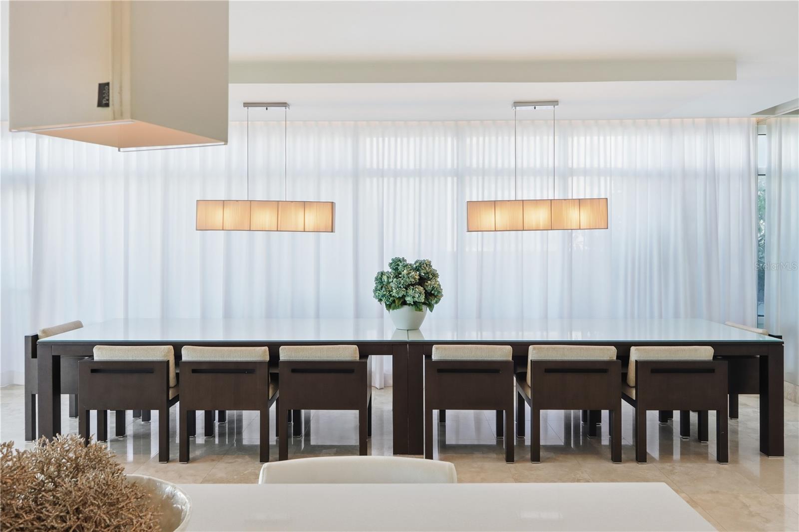 1052 ASHFORD AVE #7C