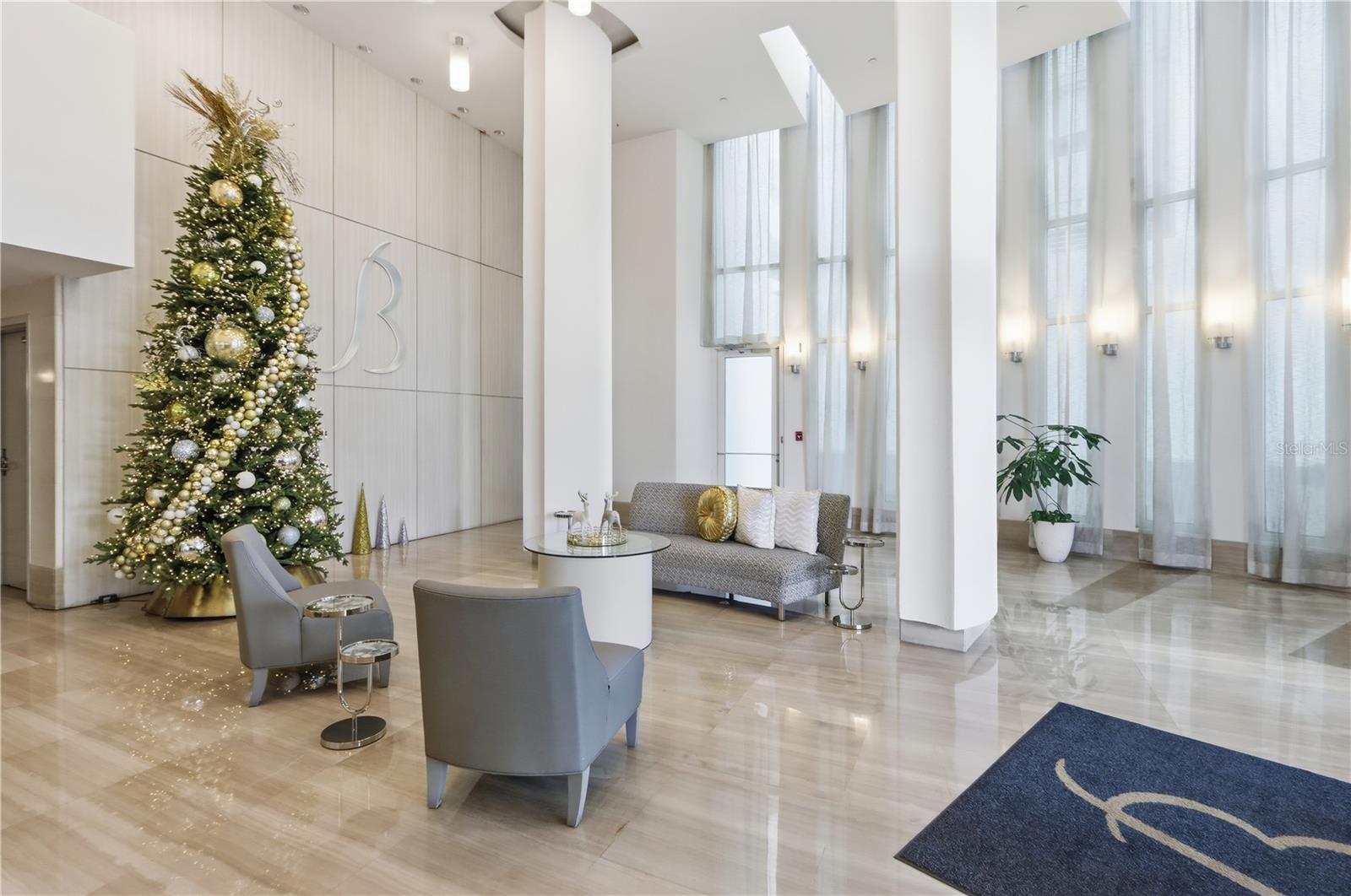 1052 ASHFORD AVE #7C