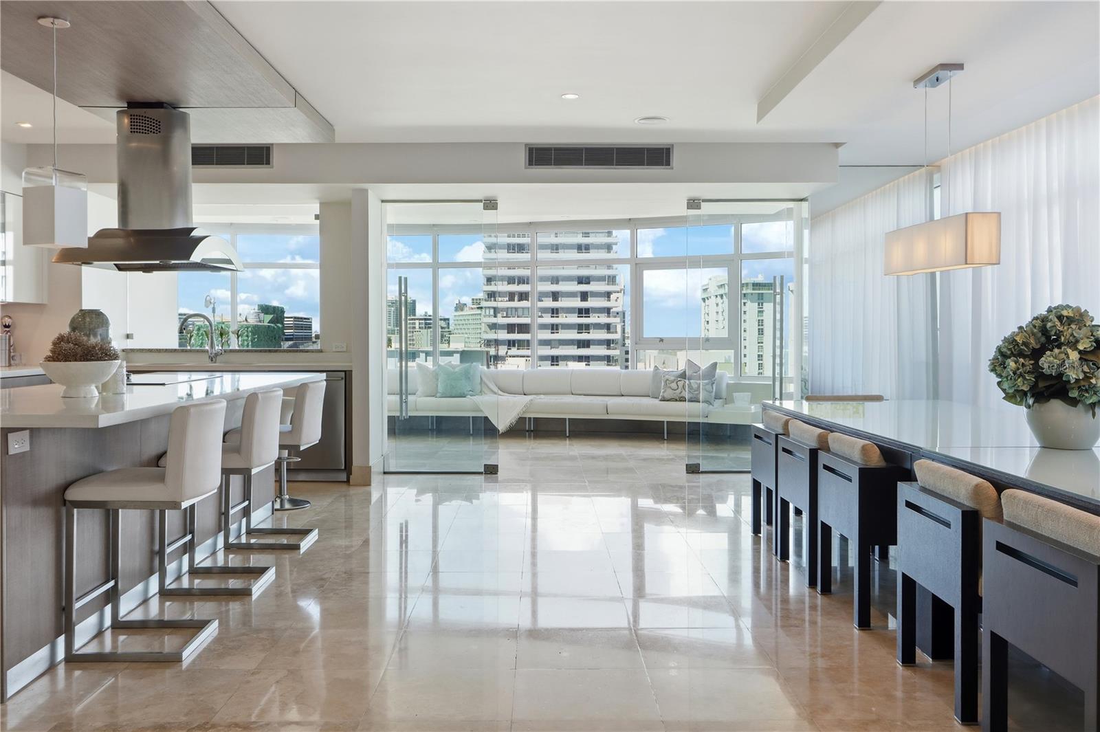 1052 ASHFORD AVE #7C