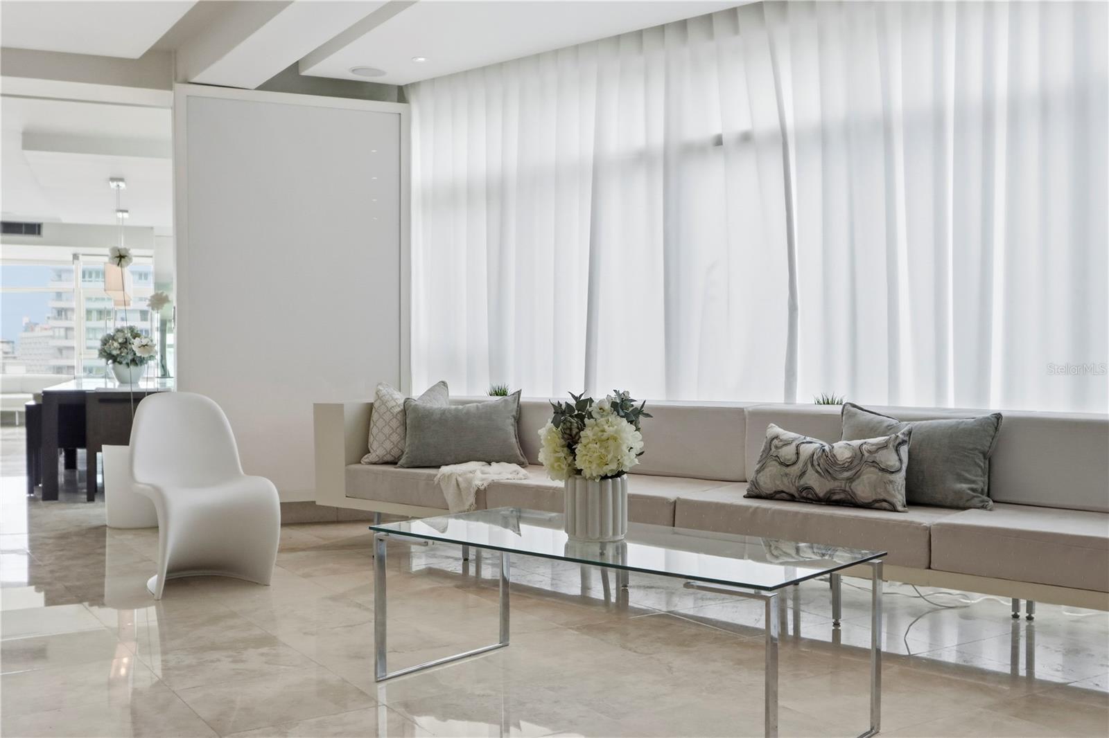 1052 ASHFORD AVE #7C