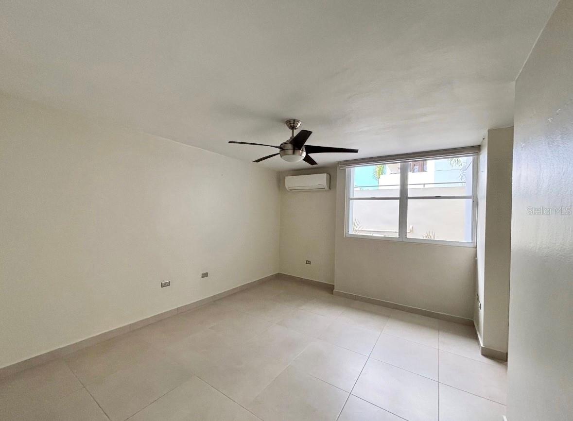 469 ESMERALDA AVE #148