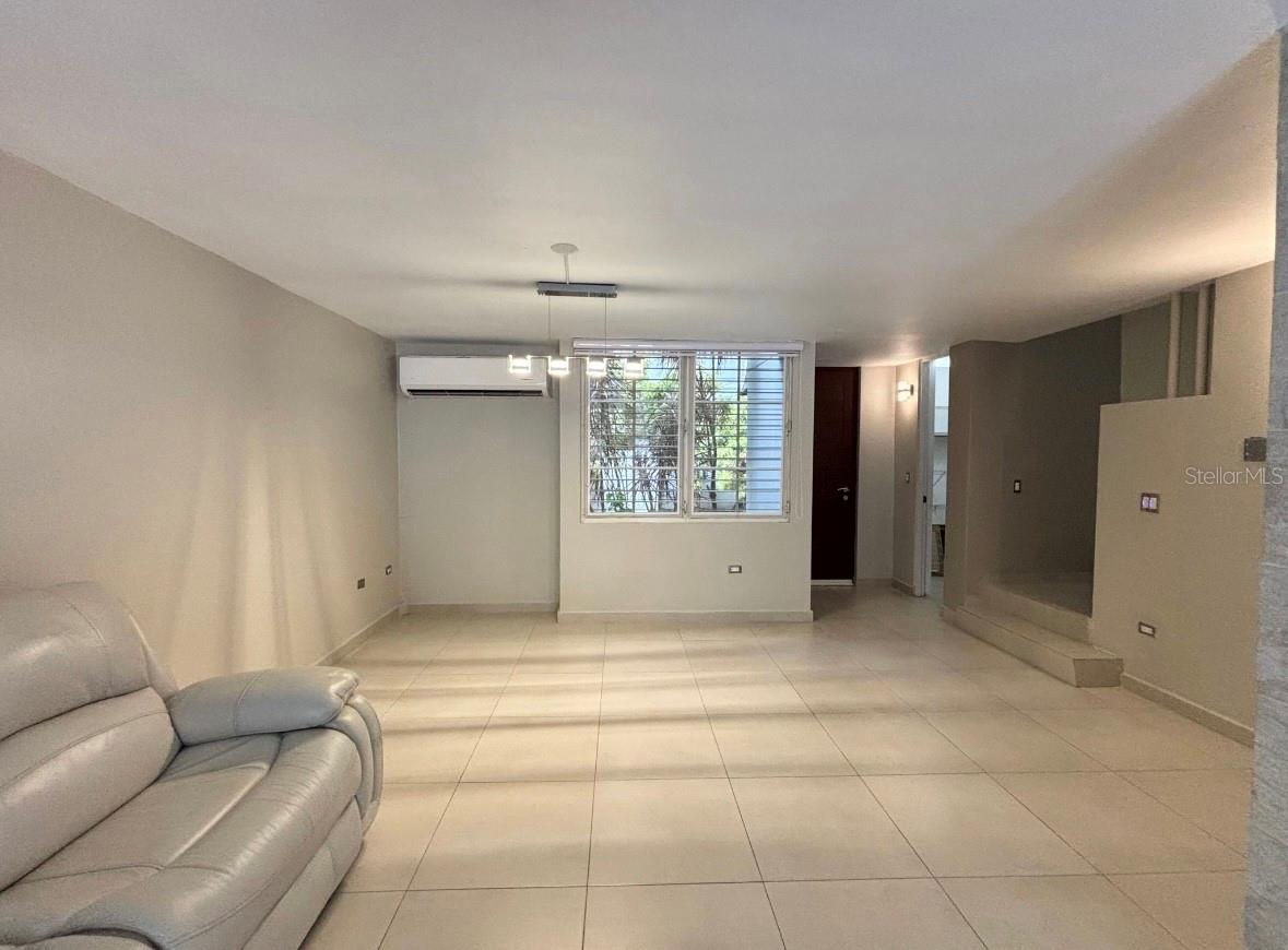 469 ESMERALDA AVE #148