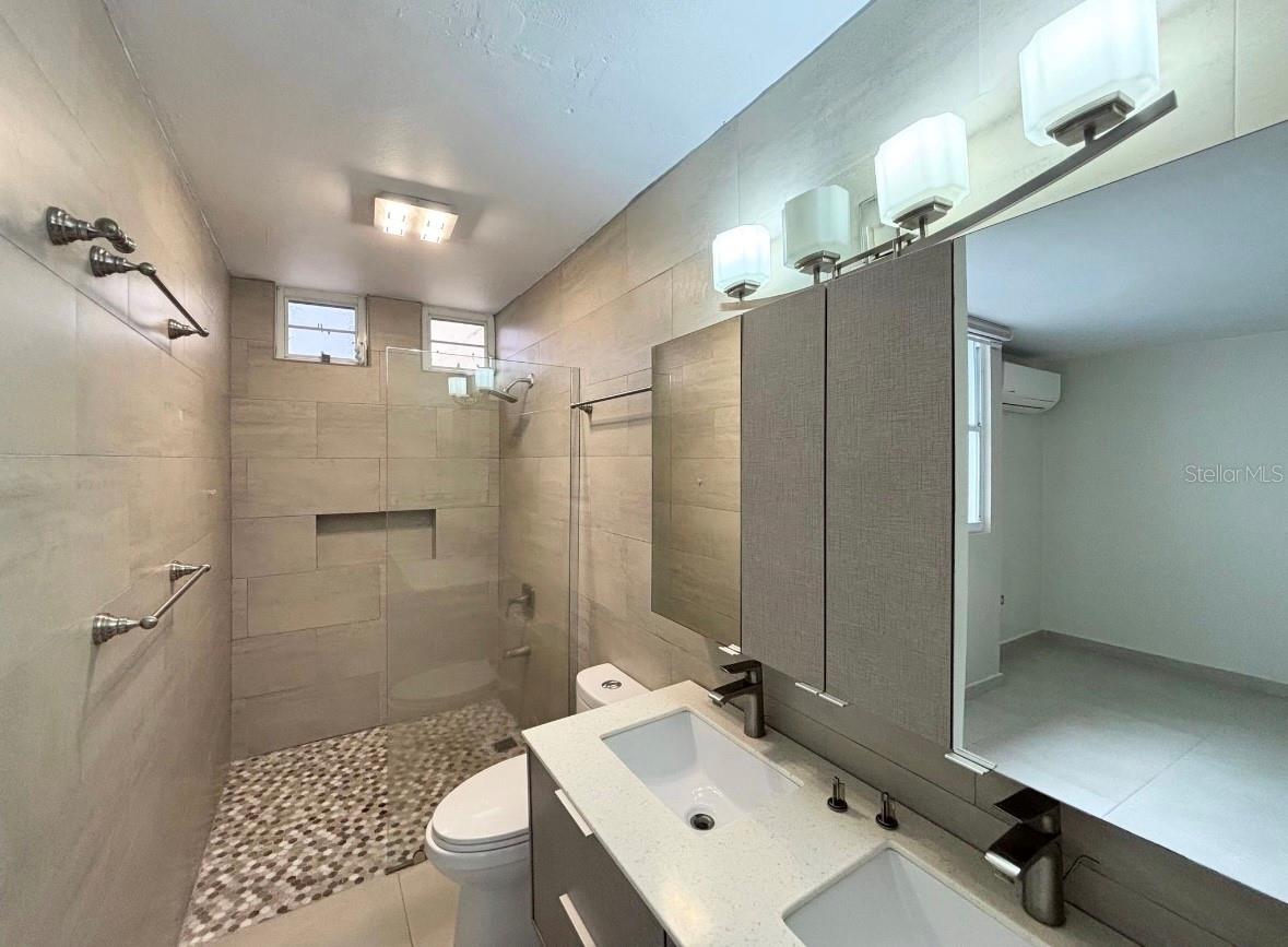 469 ESMERALDA AVE #148