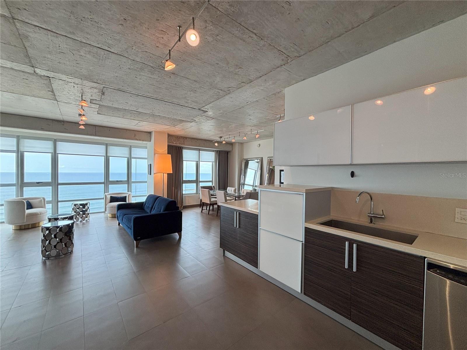 404 DE LA CONSTITUCION AVE #1801