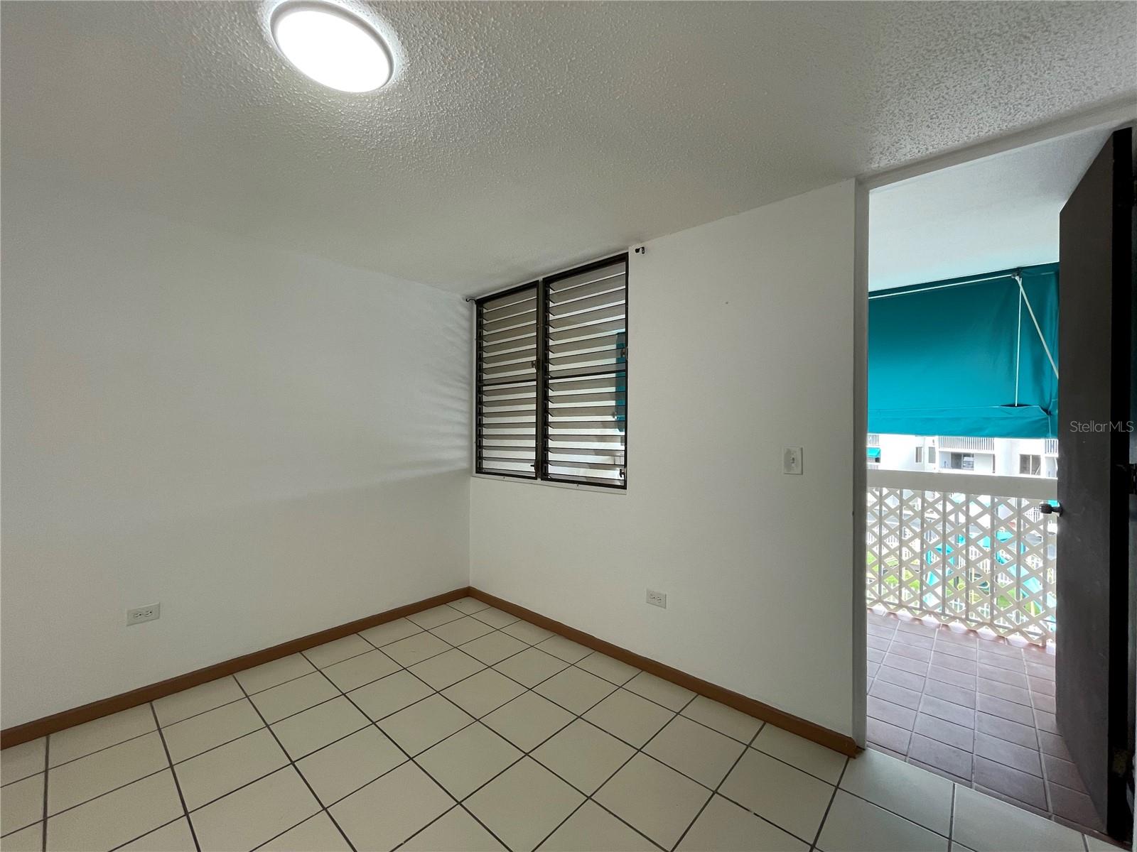 CXJJ+2VJ AVE LAGUNA #A 33