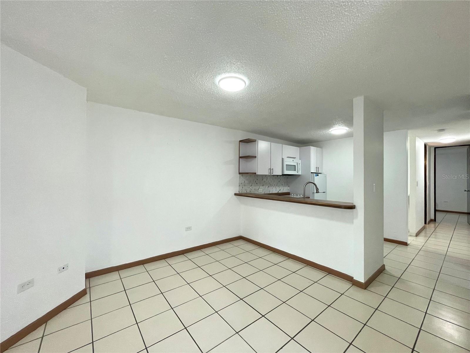 CXJJ+2VJ AVE LAGUNA #A 33