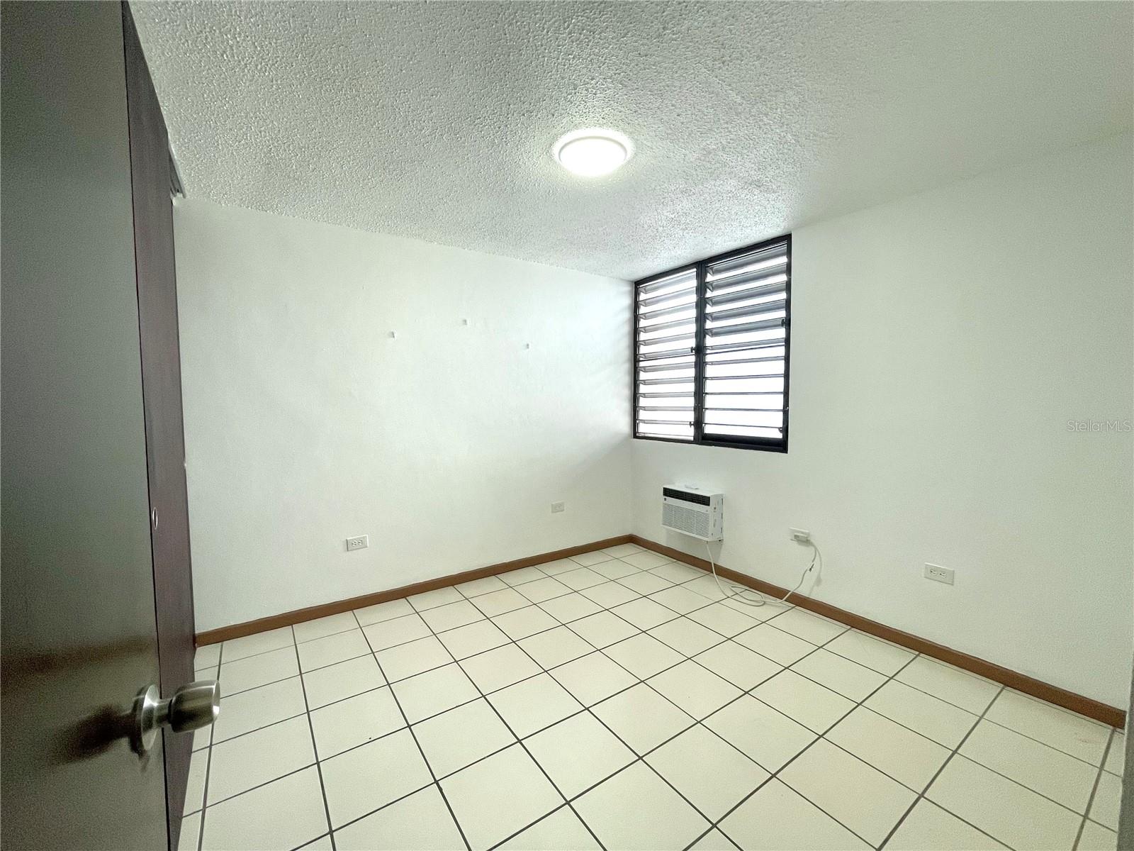 CXJJ+2VJ AVE LAGUNA #A 33