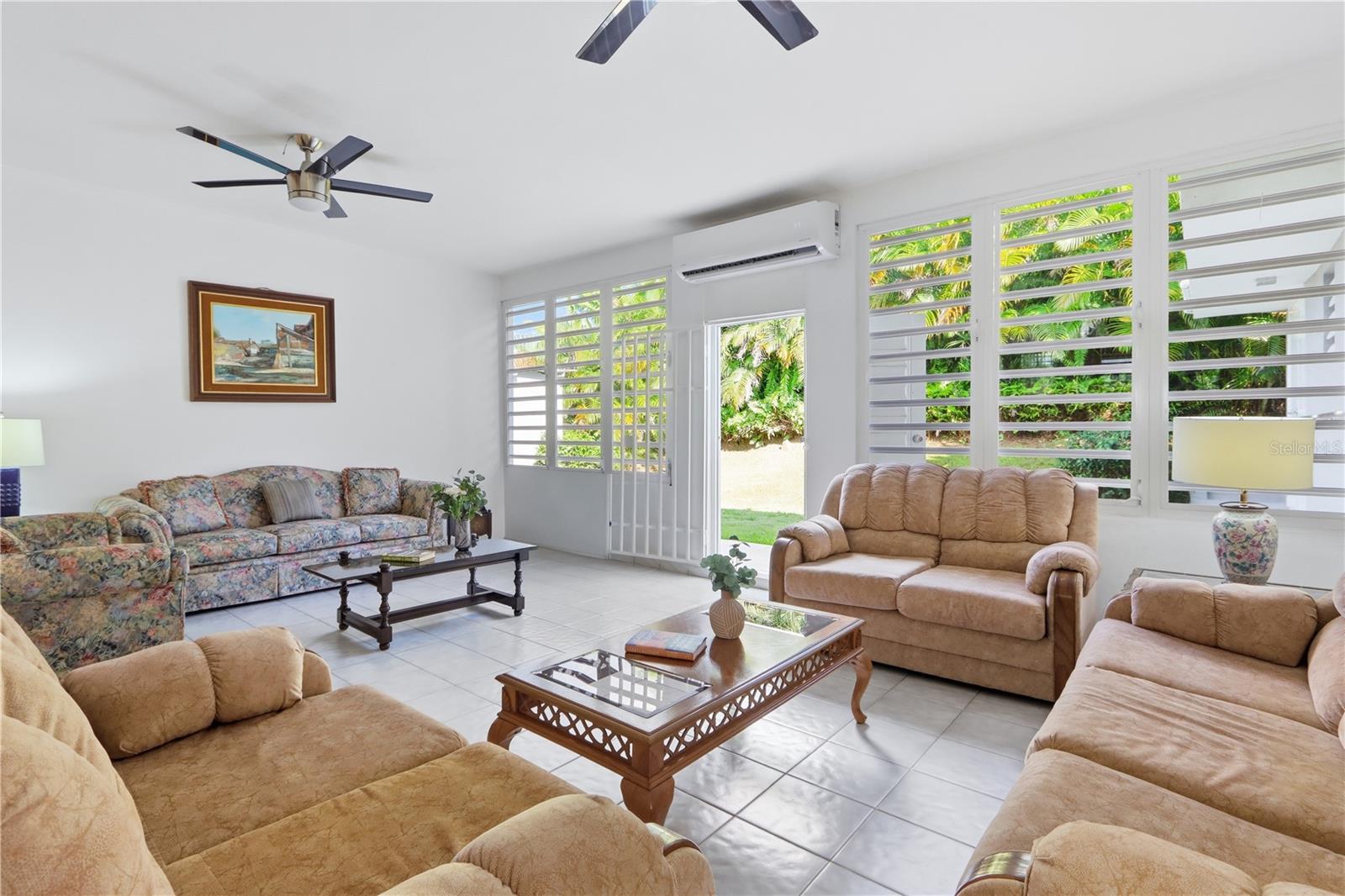 1617 SANTA PRAXEDES #1617