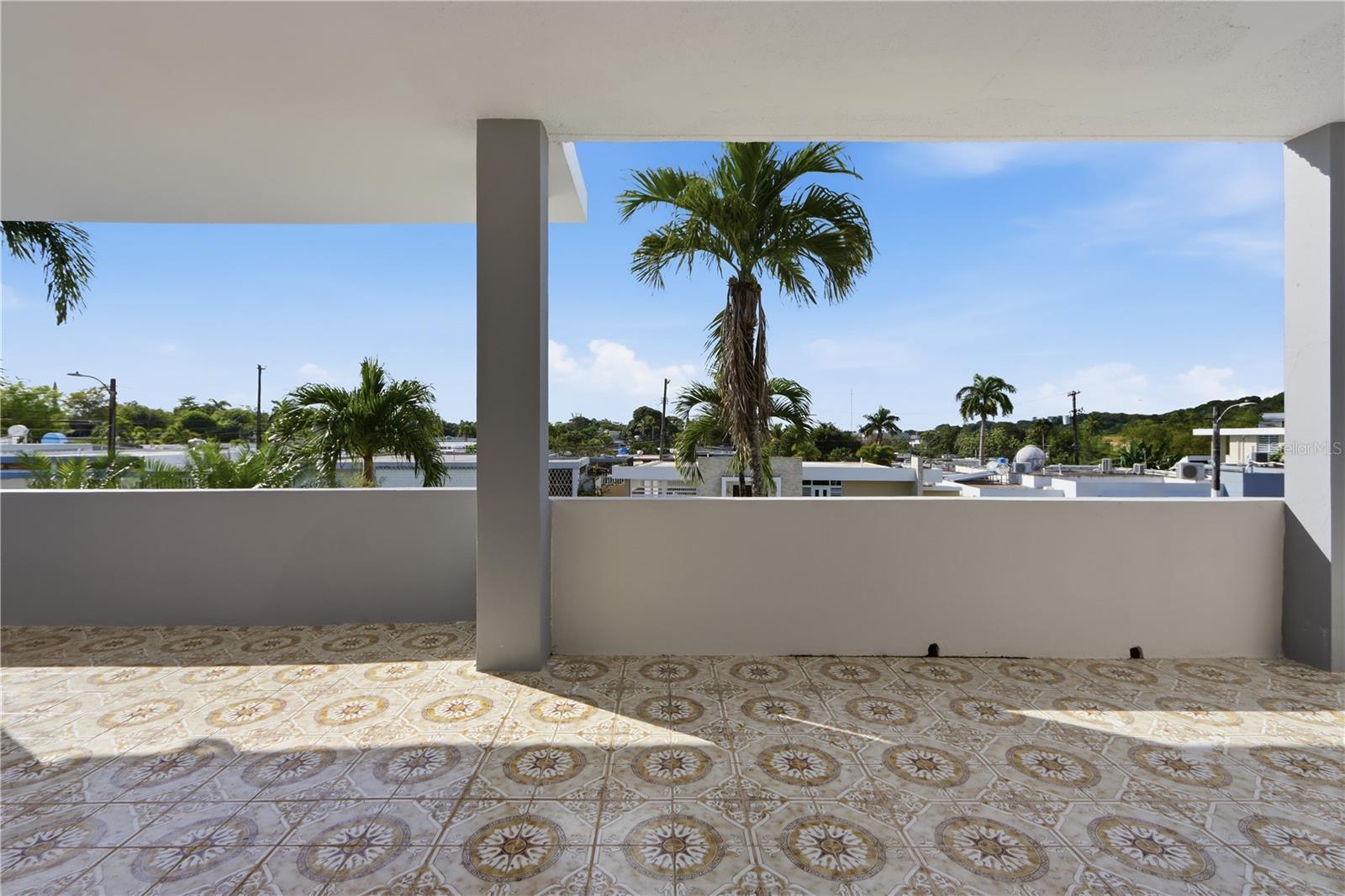 1617 SANTA PRAXEDES #1617