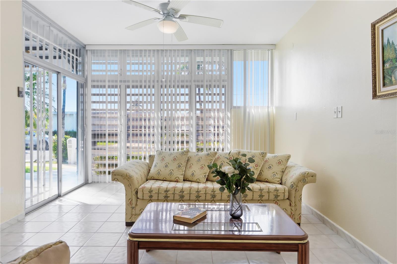 1617 SANTA PRAXEDES #1617