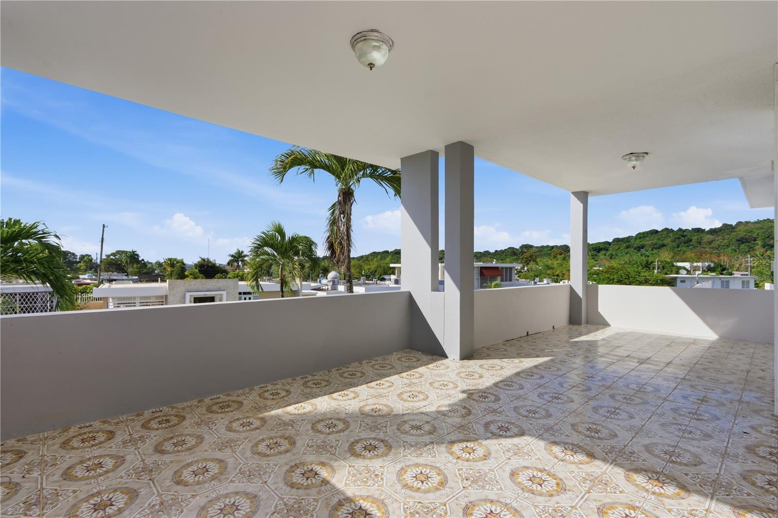 1617 SANTA PRAXEDES #1617