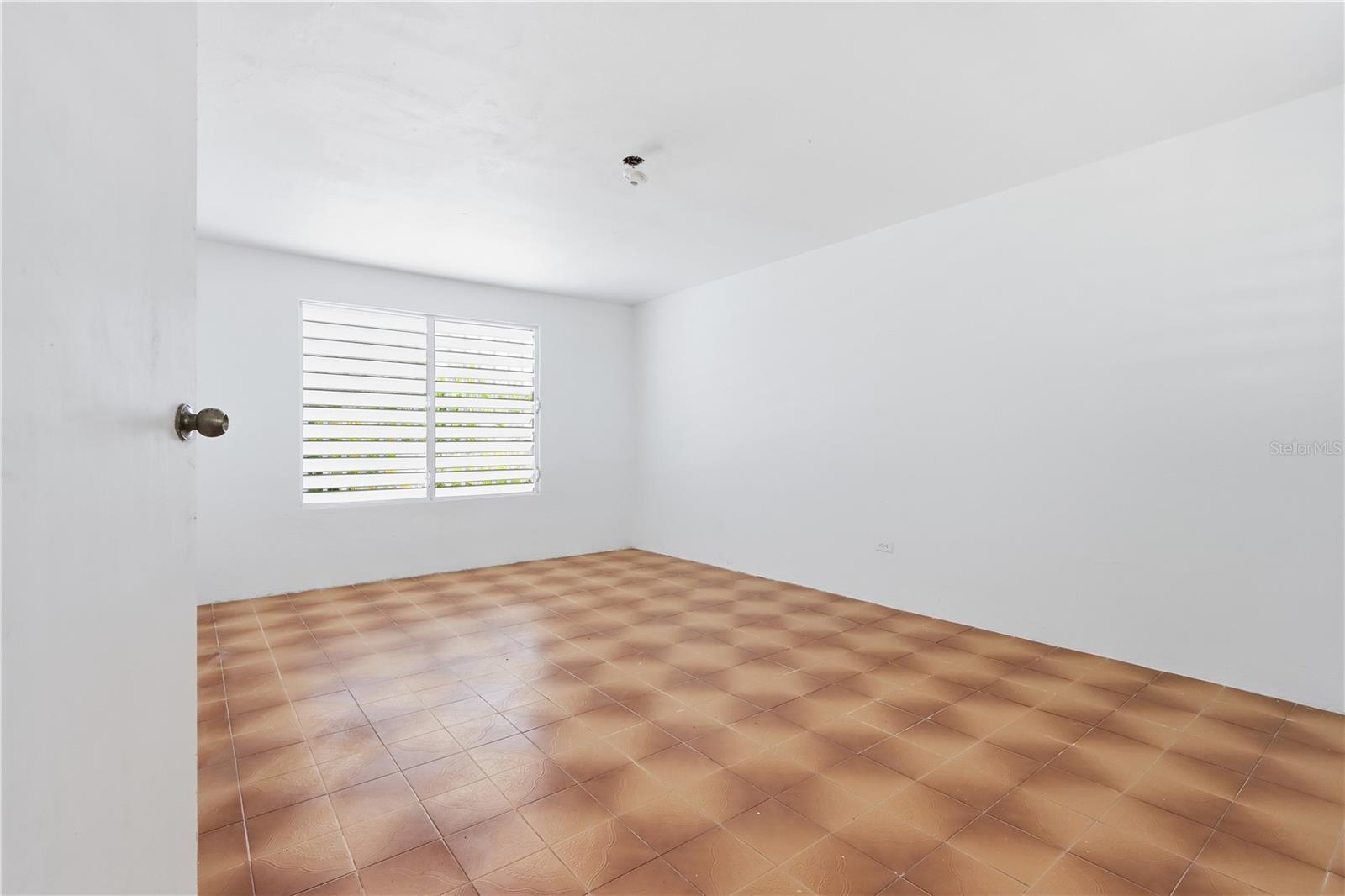 1617 SANTA PRAXEDES #1617