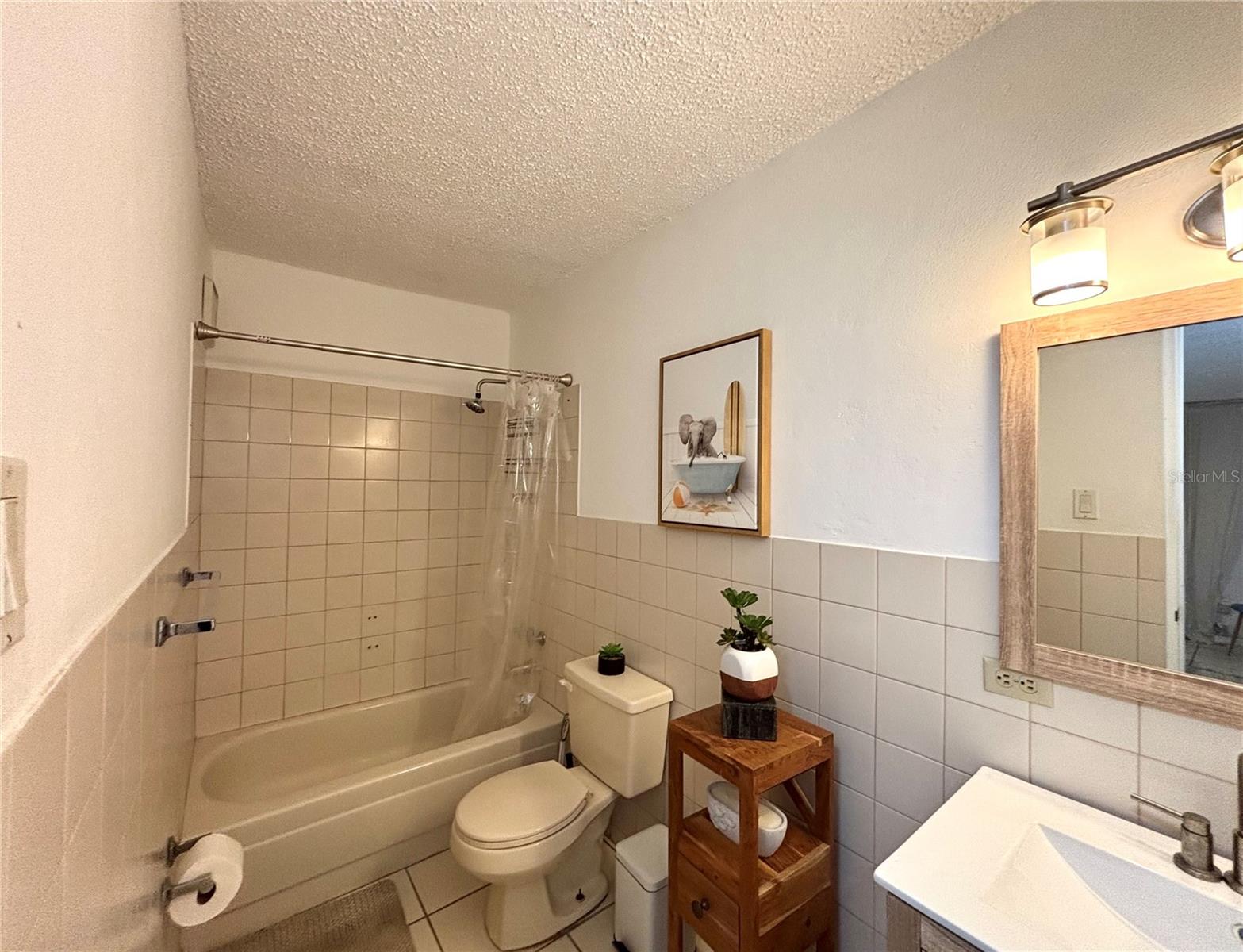 CXJJ+2VJ AVE LAGUNA #A 31