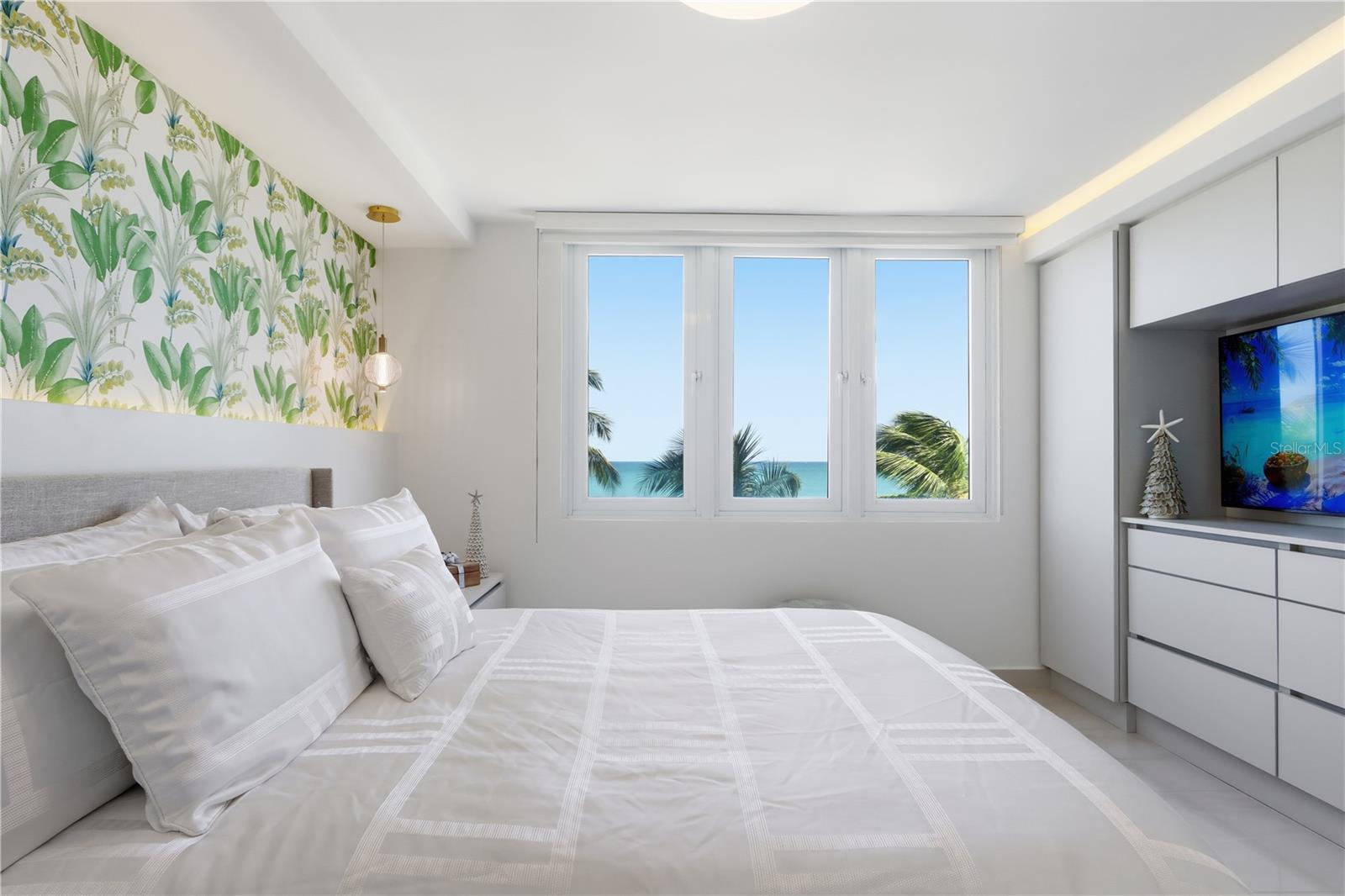 3409 AVE. ISLA VERDE #404