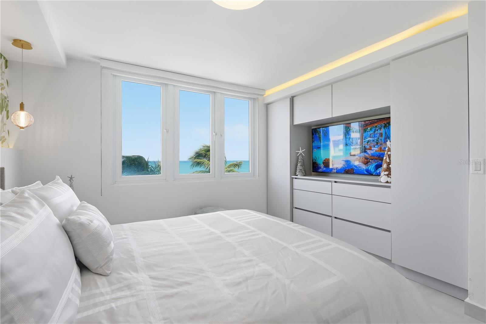 3409 AVE. ISLA VERDE #404