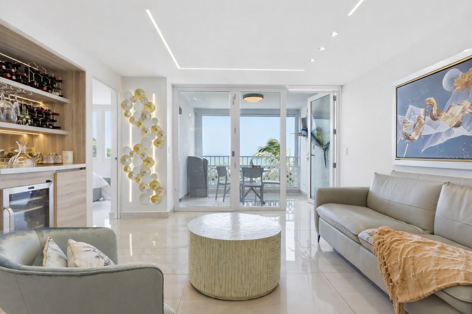 3409 AVE. ISLA VERDE #404