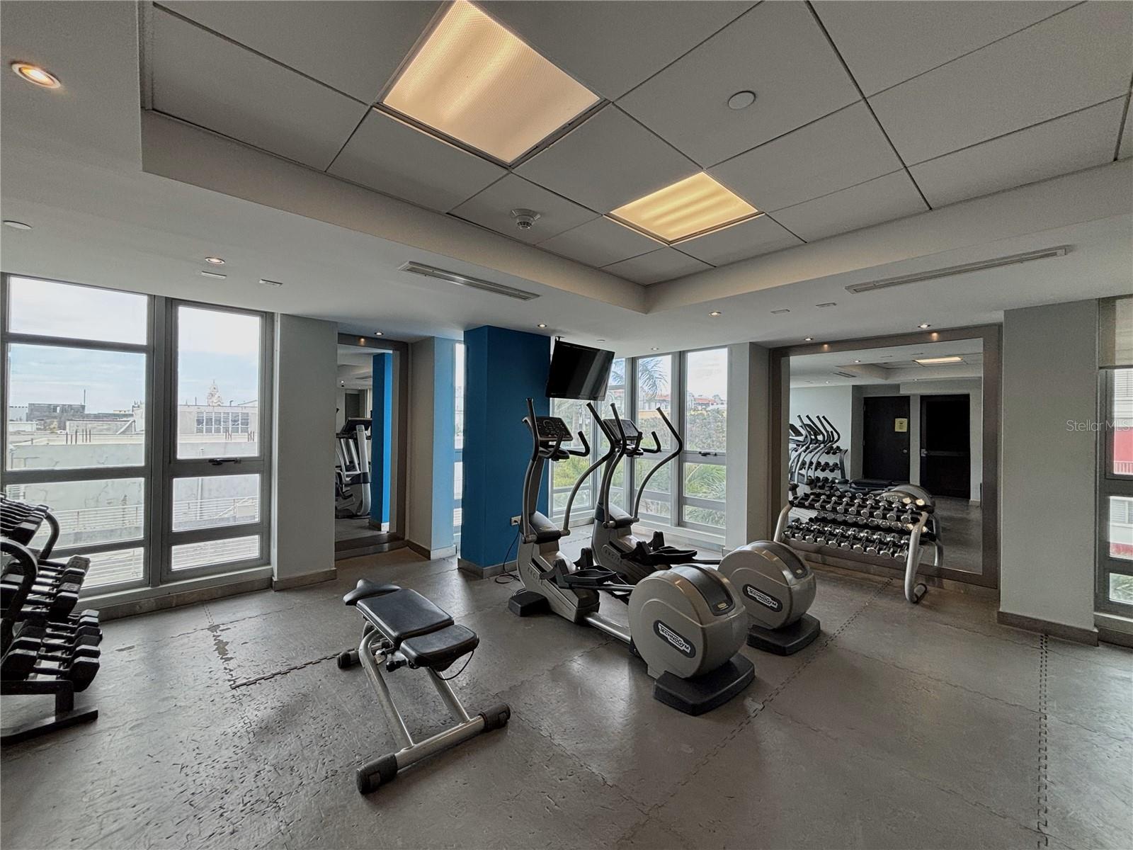 404 DE LA CONSTITUCION AVENUE AVE #1801