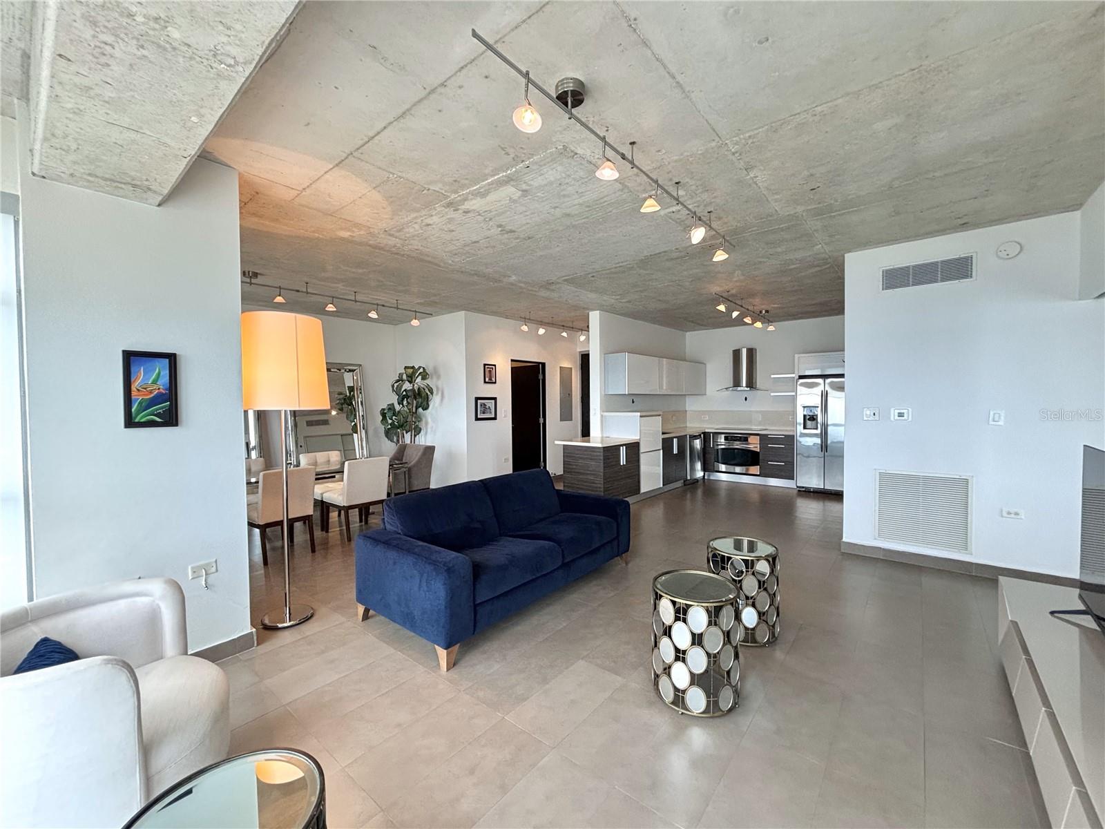 404 DE LA CONSTITUCION AVENUE AVE #1801