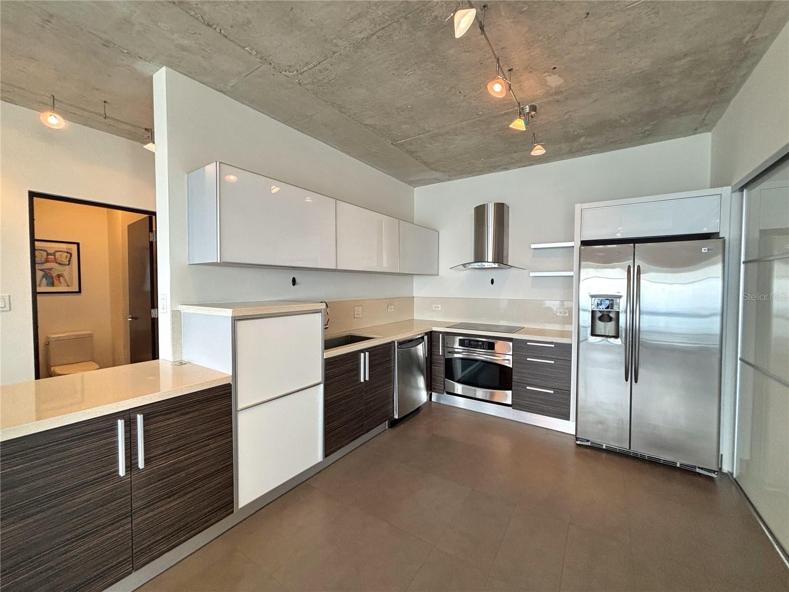 404 DE LA CONSTITUCION AVENUE AVE #1801
