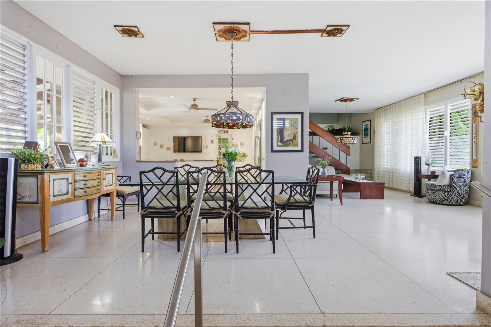 228 CALLE BELLISIMA