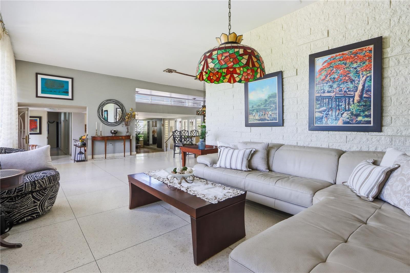 228 CALLE BELLISIMA