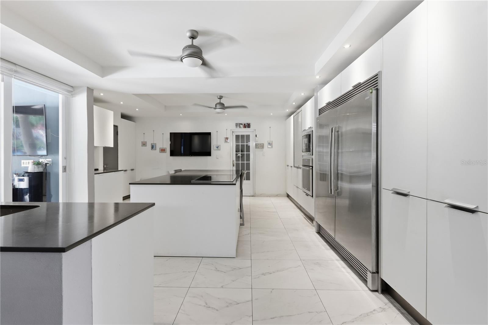 228 CALLE BELLISIMA