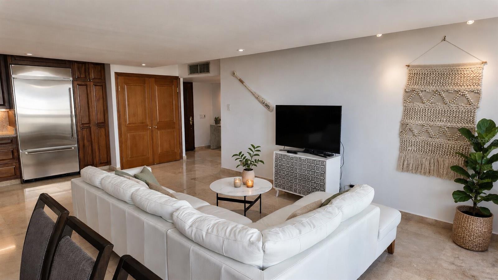 6410 AV. ISLA VERDE #9K
