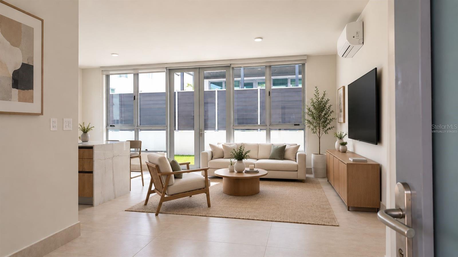URB RIVIERA COURT #40