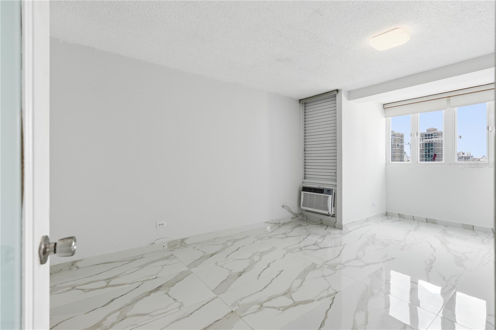 1479 Ashford Ave CONDADO DEL MAR #916