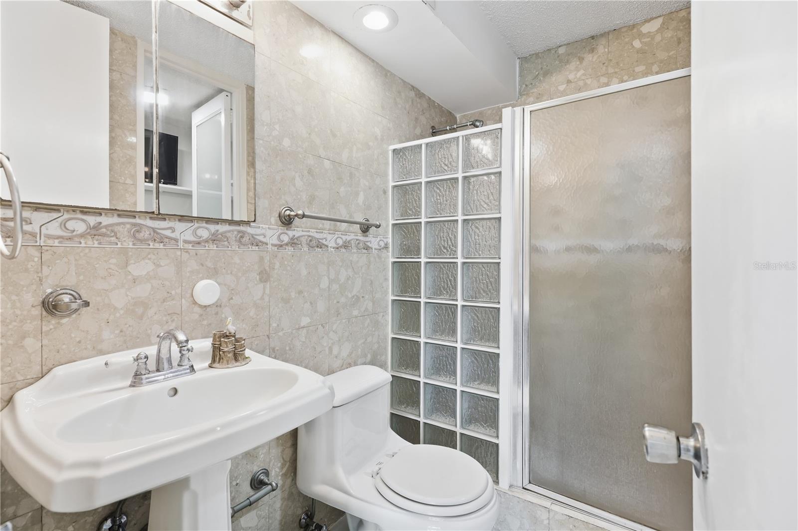 1479 Ashford Ave CONDADO DEL MAR #916