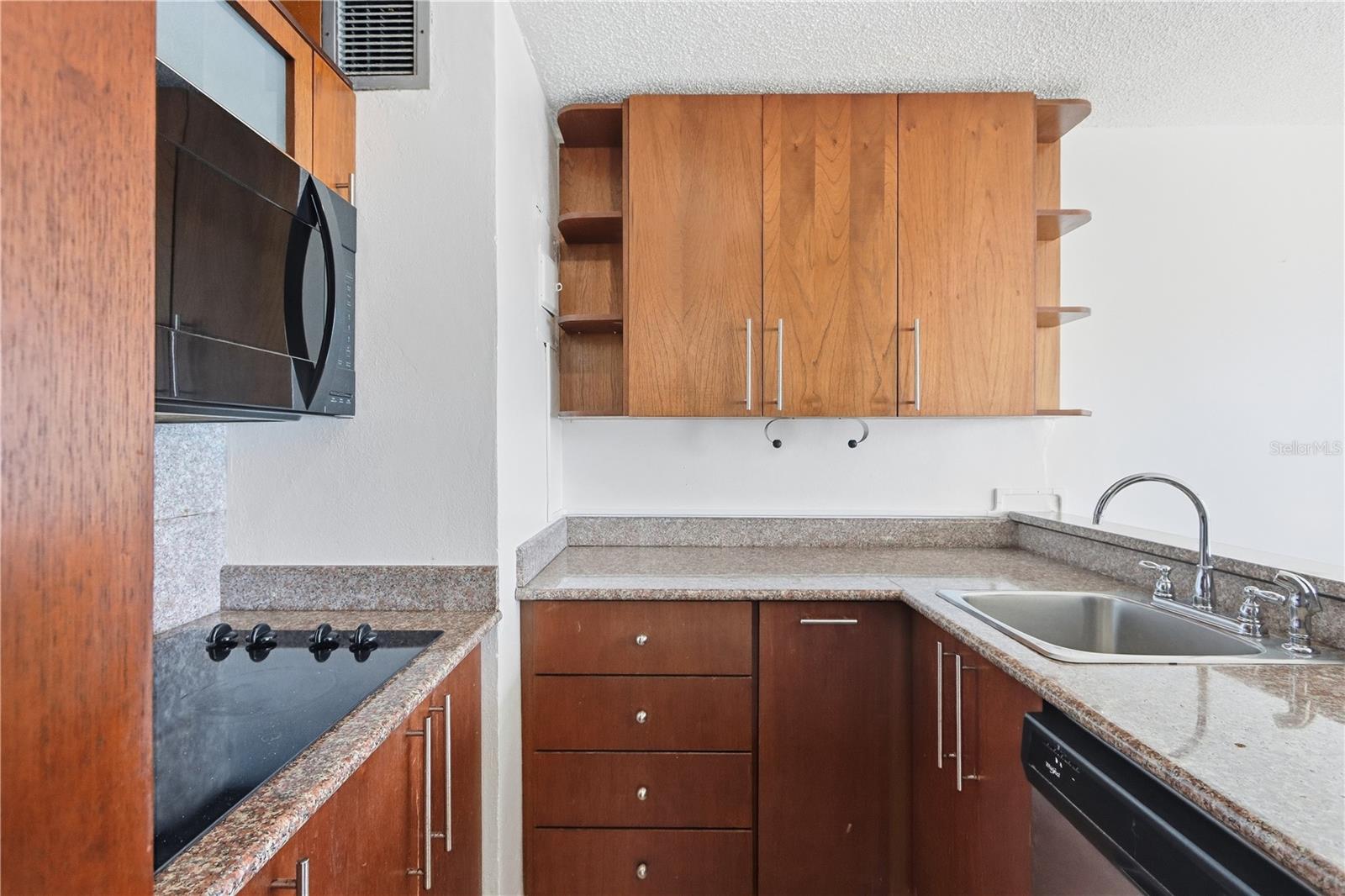 1035 ASHFORD AVENUE #505
