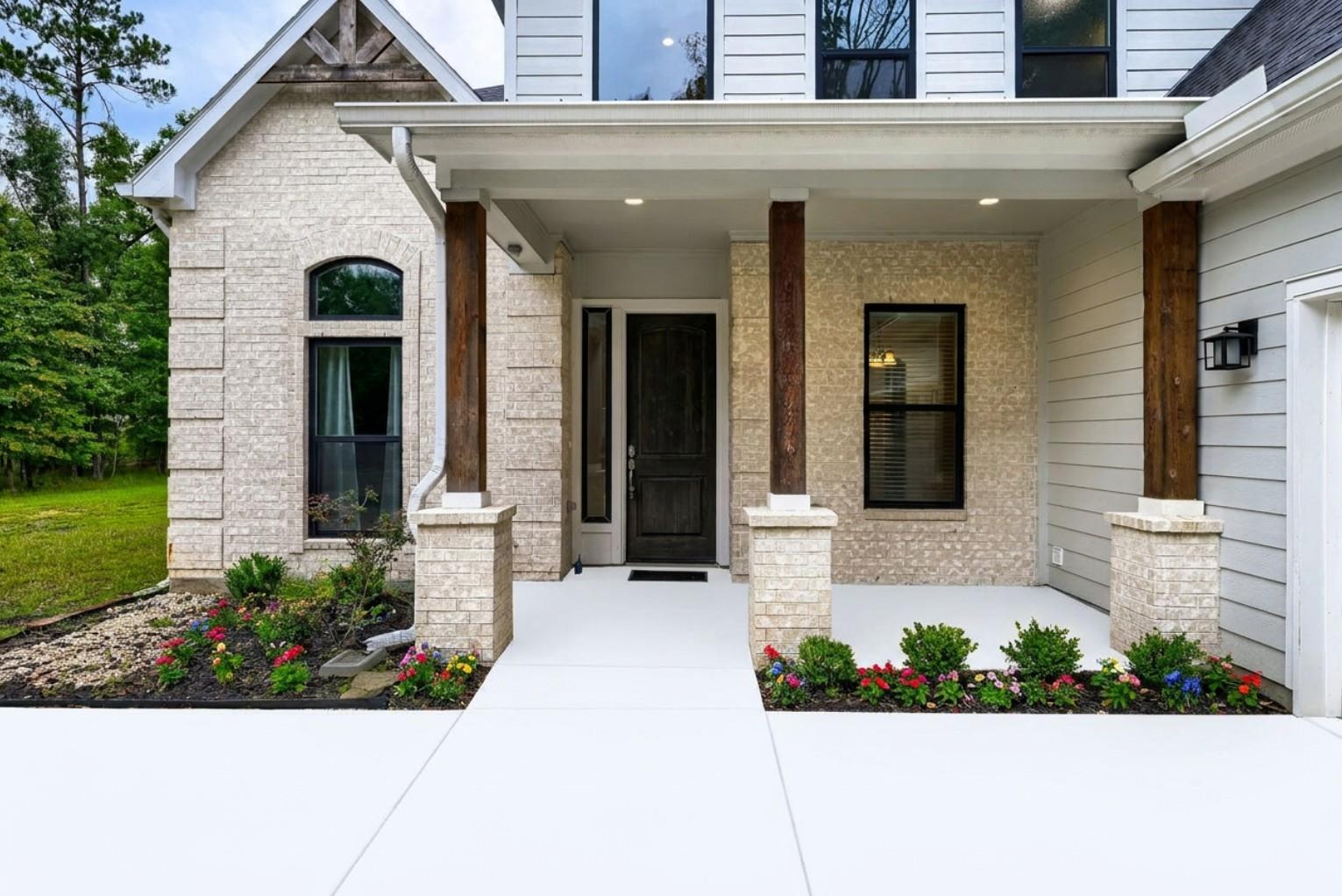 11715 Creek View LN
