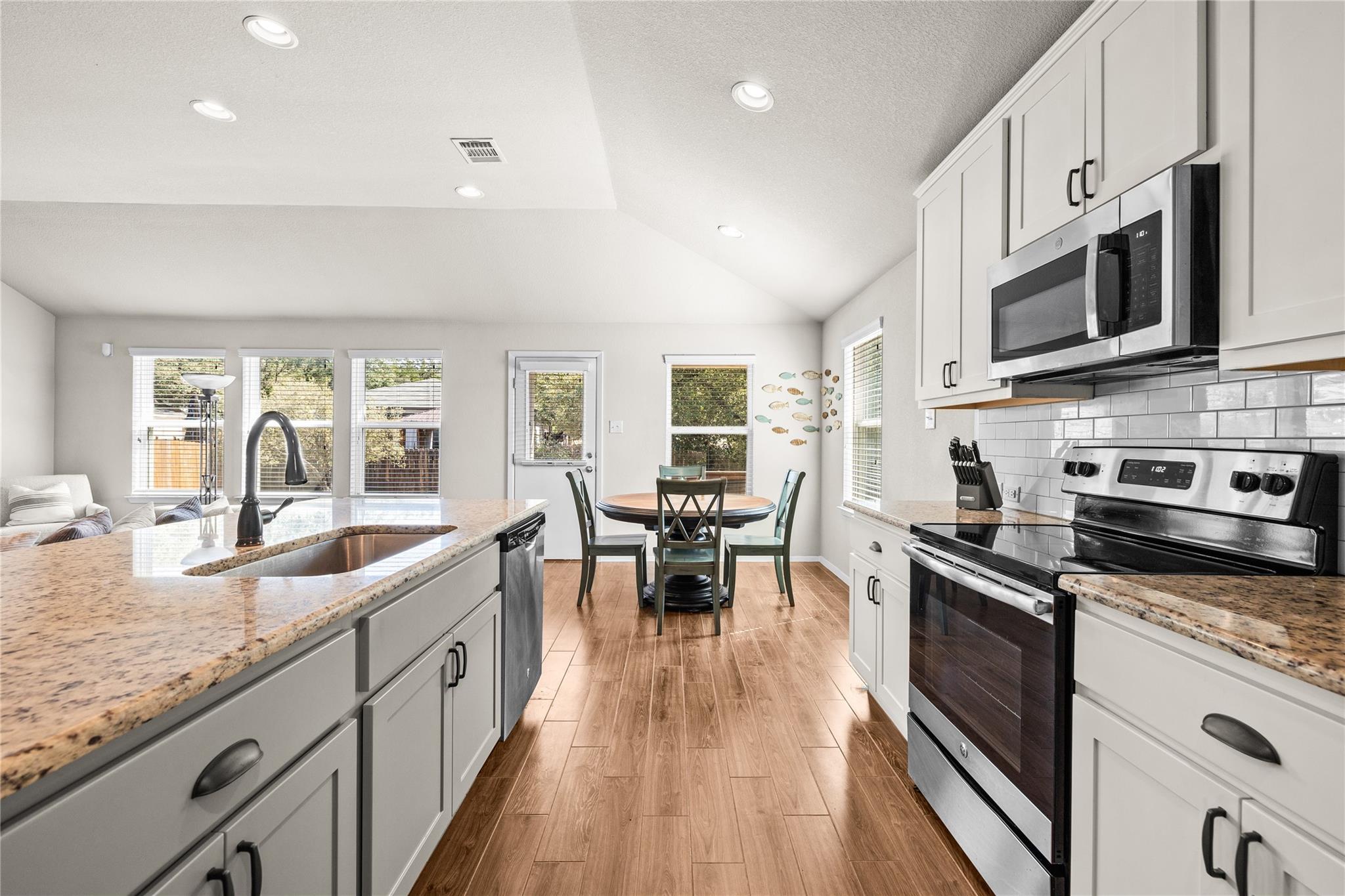 21204 Santa Rosa Avenue