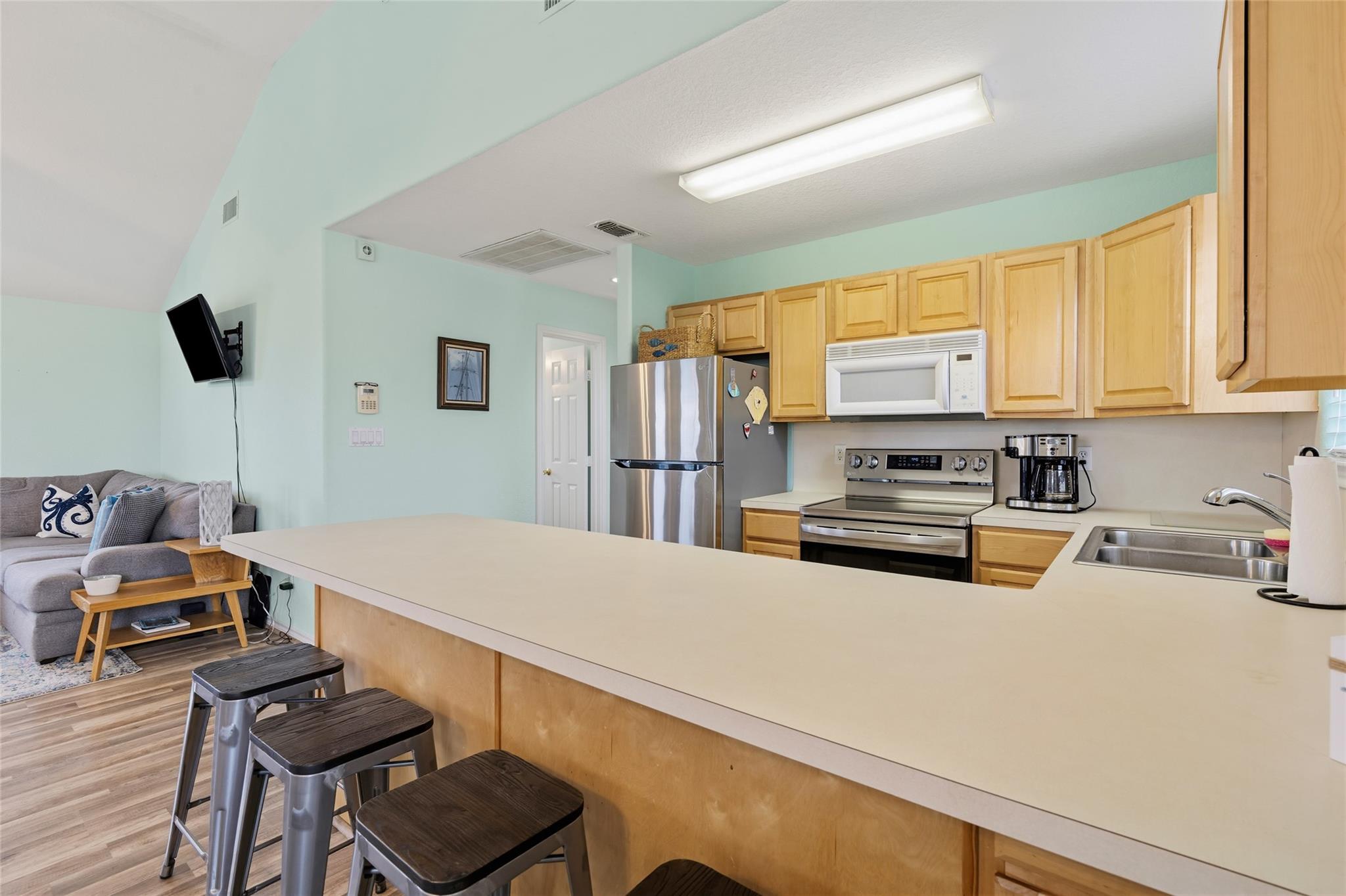 4122 Kent Drive