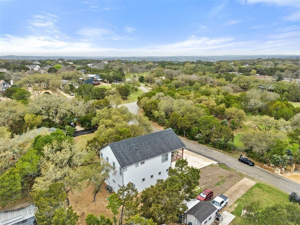 3160 Lakeview Drive