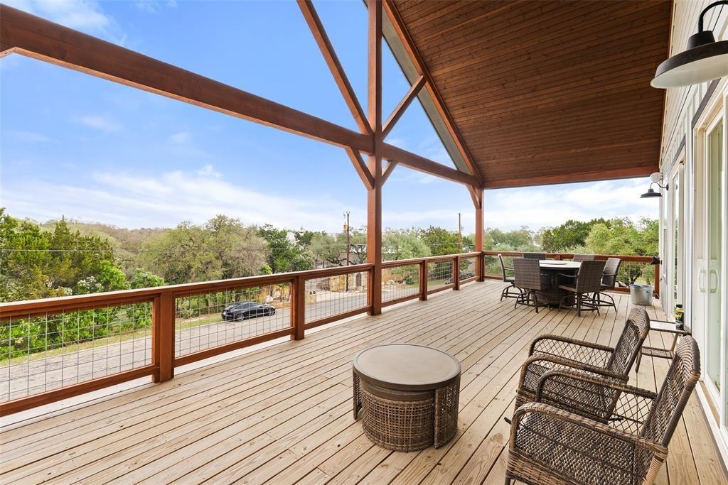 3160 Lakeview Drive