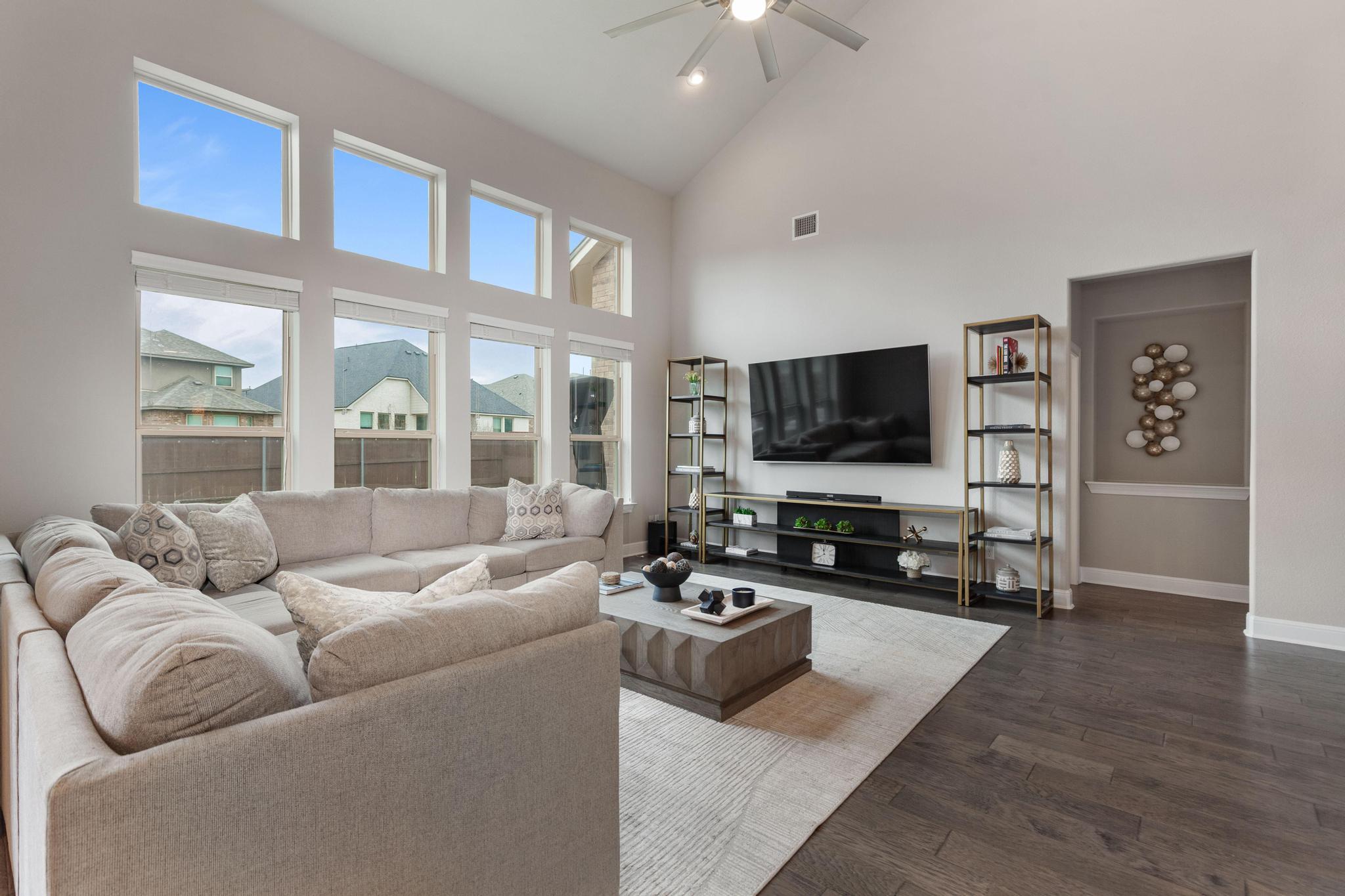 3028 Silvergrass CV