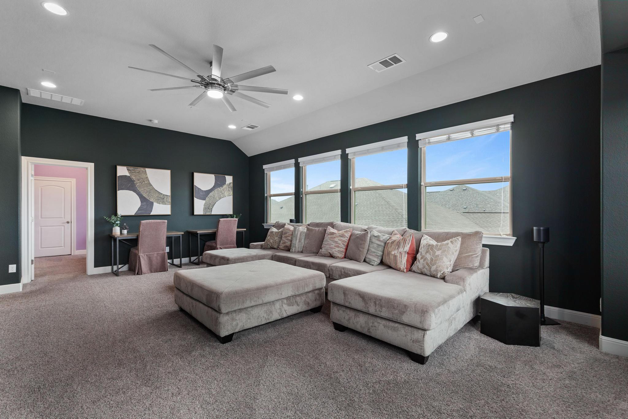 3028 Silvergrass CV