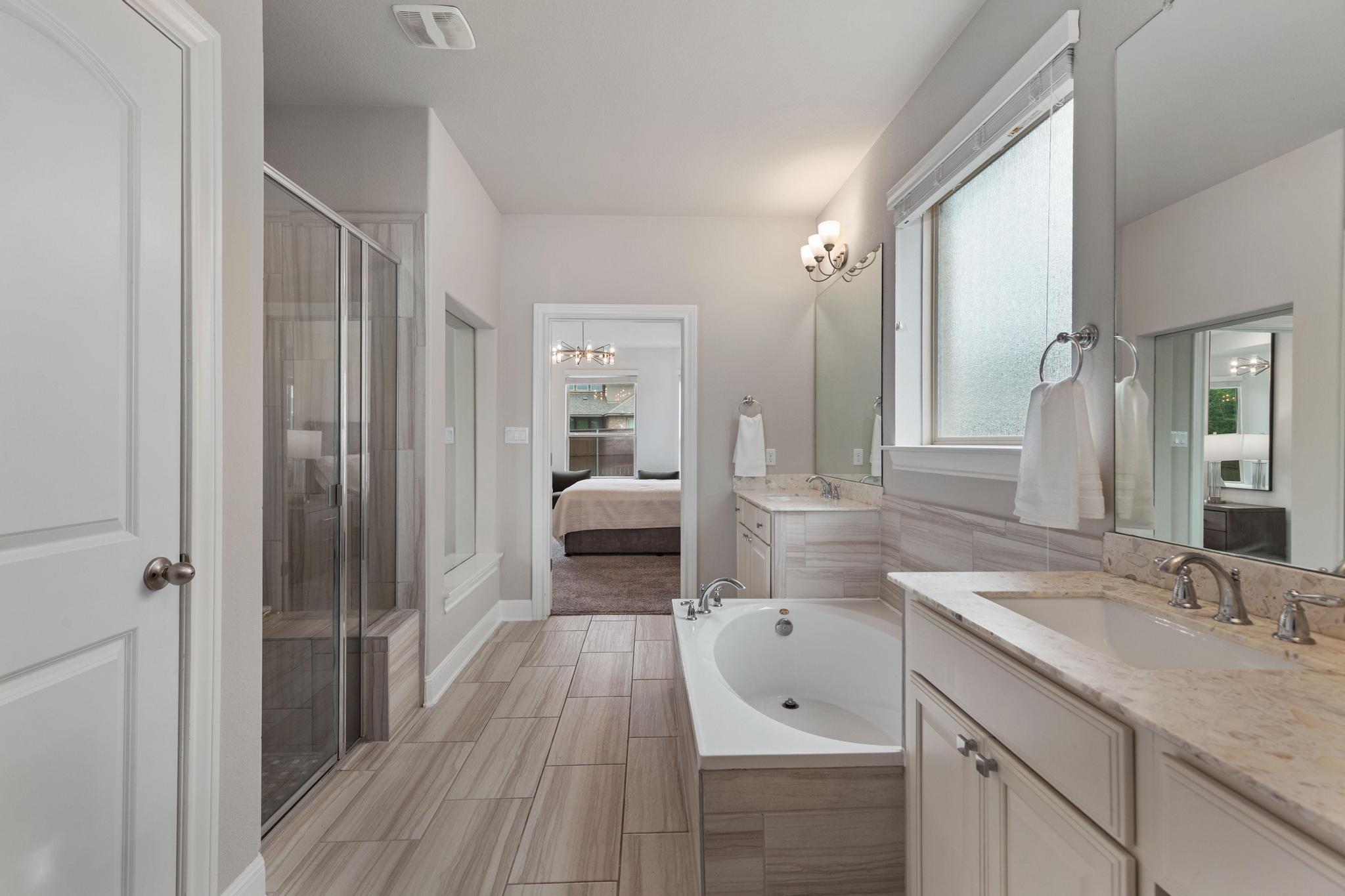 3028 Silvergrass CV