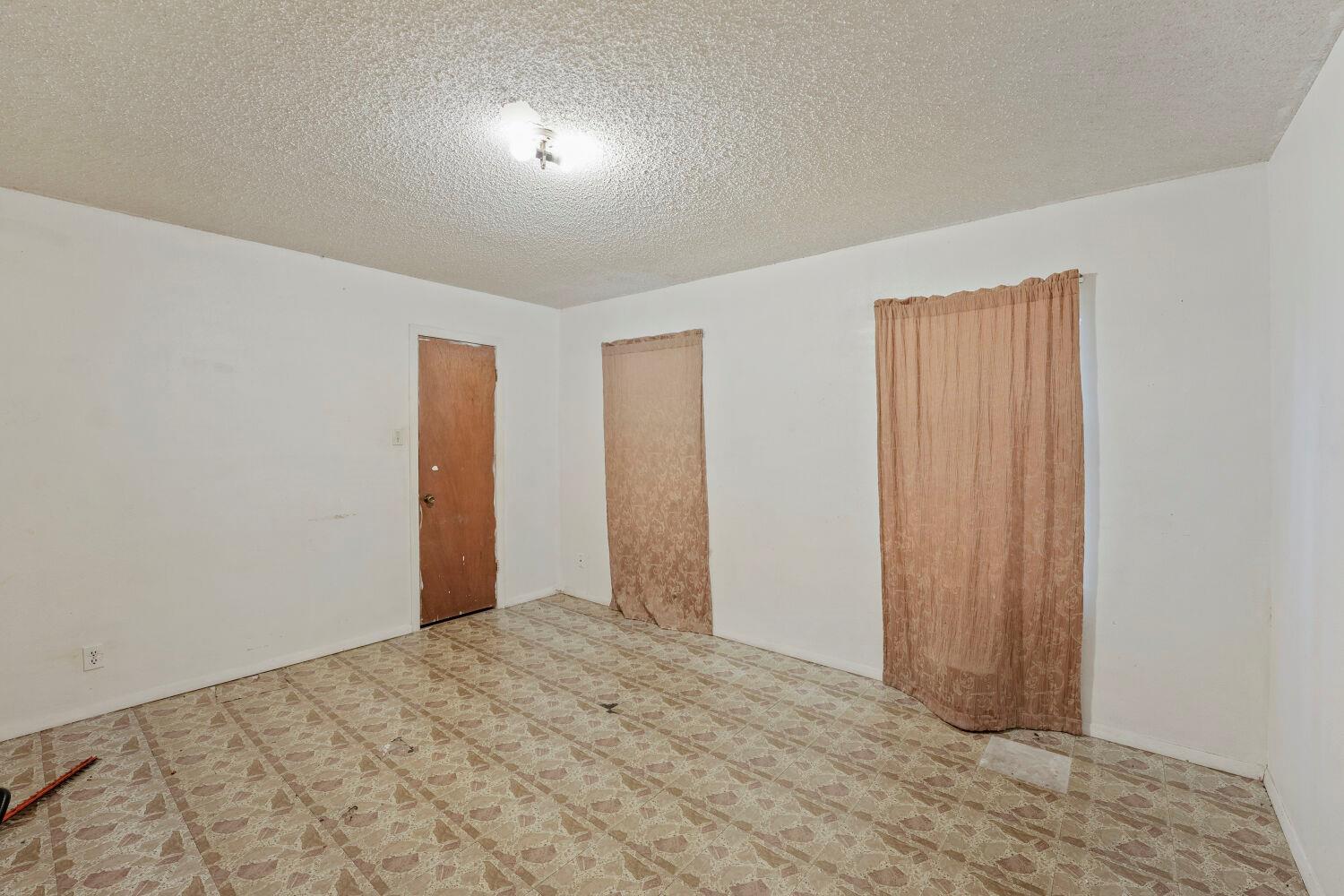 5800 Coolbrook DR