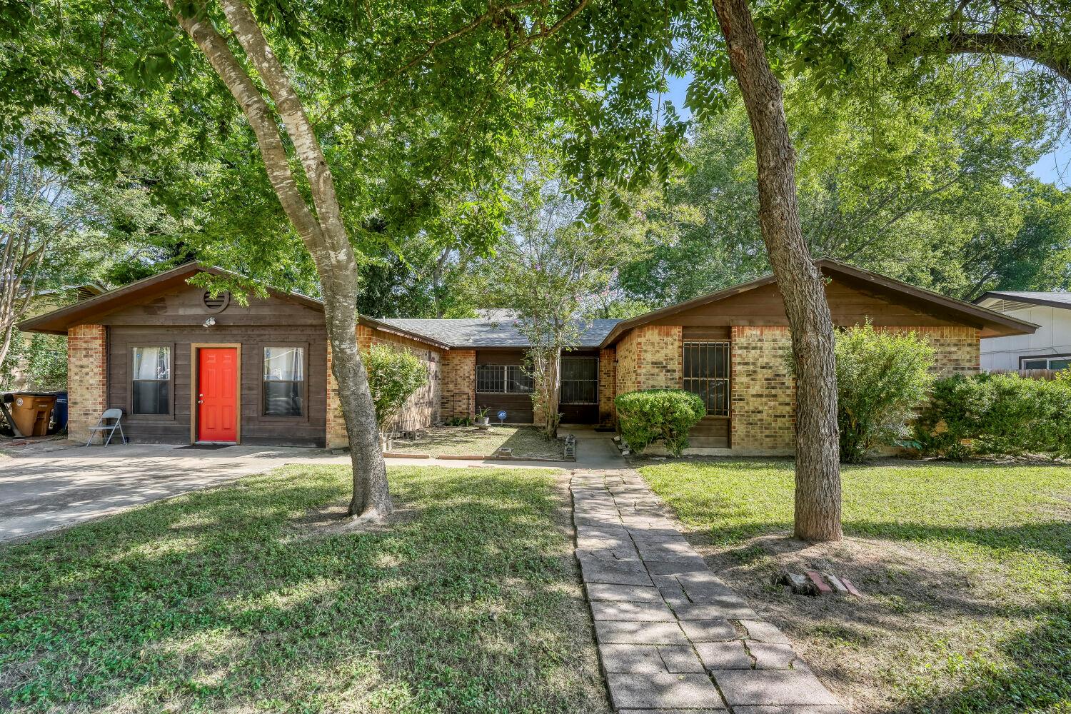 5800 Coolbrook DR