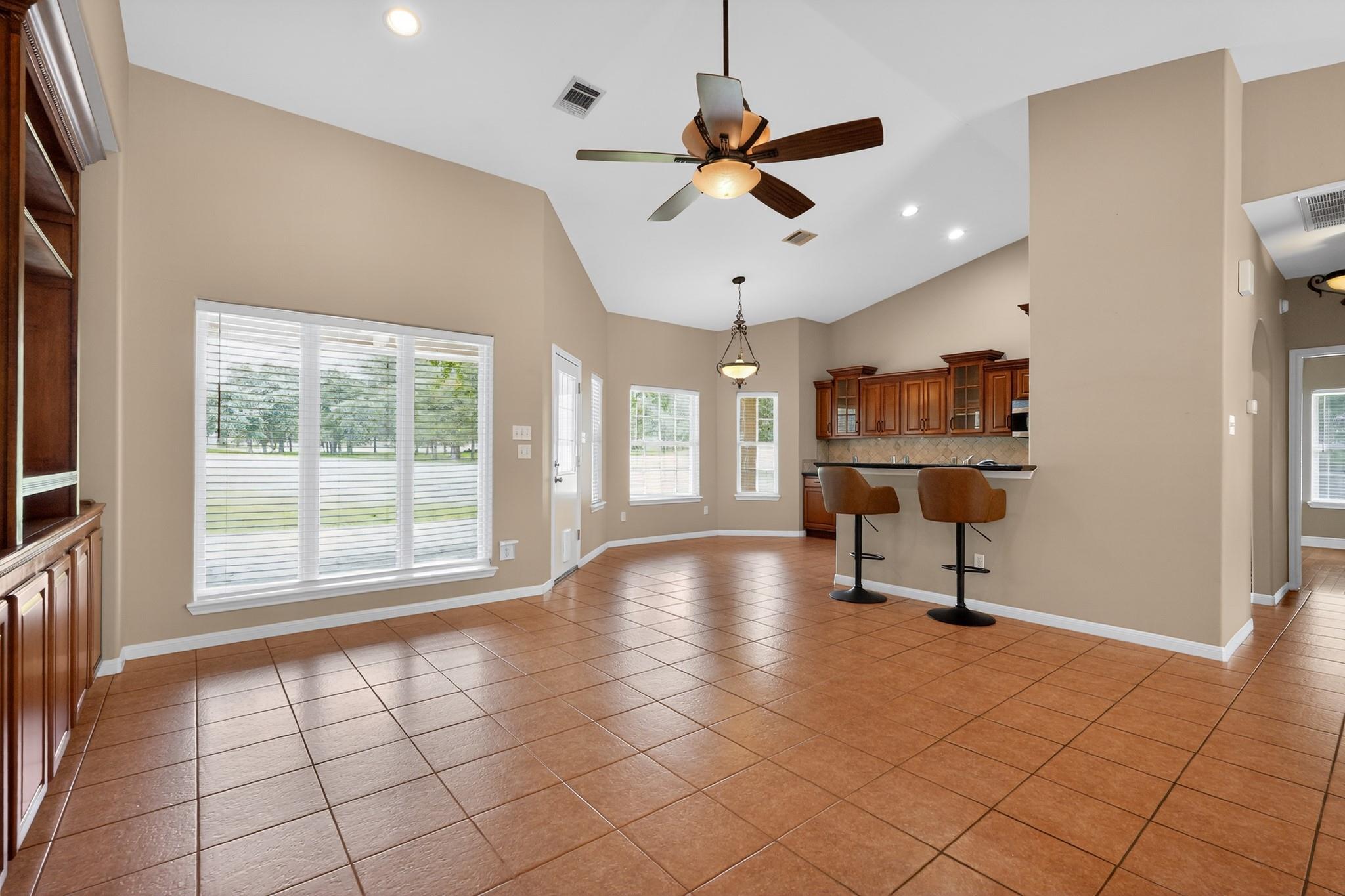 410 Pinehurst DR